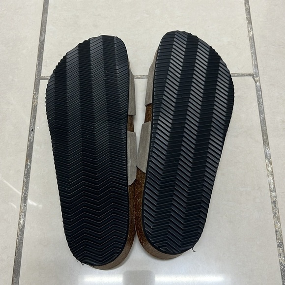 BNWOT Men’s Zara Strap Suede Sandals | Brown Size 9 - Picture 5 of 7